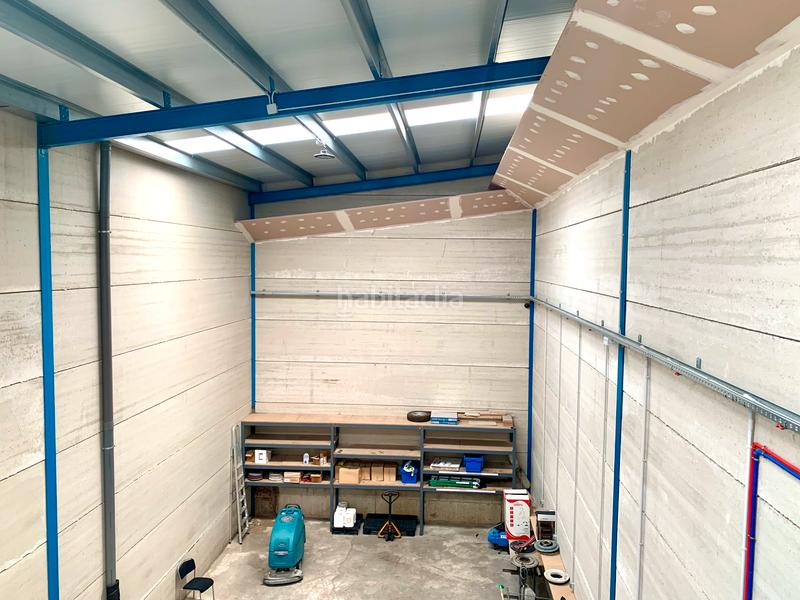 Foto 5ff428fe-781b-48b7-8e53-cafc2cbd5005. Nau industrial a Las Castañeras - Bulevar Arroyomolinos