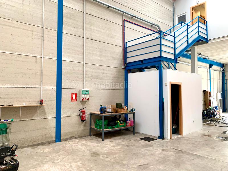 Foto 782a296f-0515-41ac-8d64-28b40ba52525. Nave industrial en Las Castañeras - Bulevar Arroyomolinos