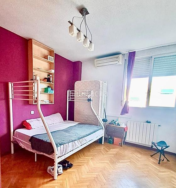 Foto db3adc36-4e3d-4d07-a223-6fd2387e19fd. Pis amb calefacció a Reyes Parla