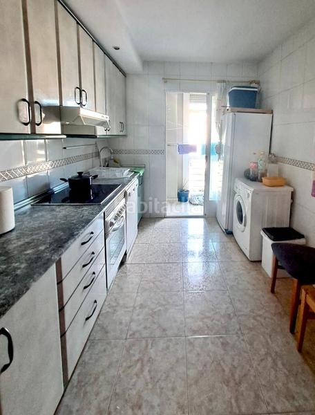 Foto f1486d63-df6c-4fdb-a738-377e5e54fa1b. Pis amb calefacció a Reyes Parla