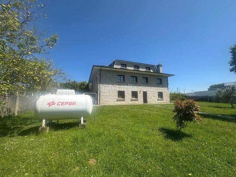Foto 86d6c5b6-c336-462f-a899-d205ca2d416c. Chalet en Piñeiros - Freixeiro Narón