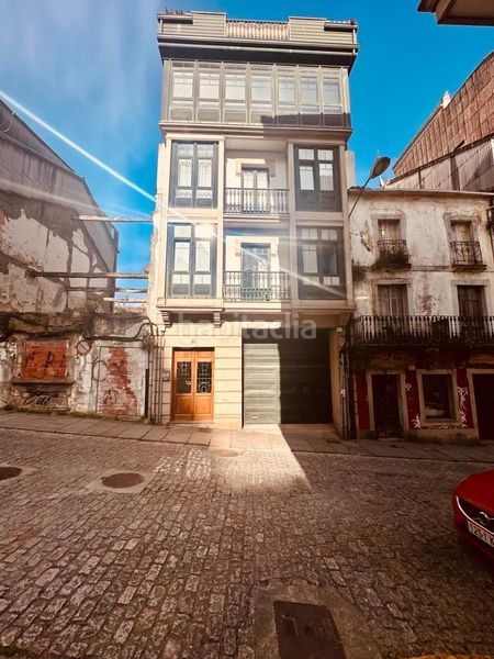 Foto 4d7ec563-f7a3-4c21-a16e-ae4b37492c7b. Dúplex a n/a 46 a Centro Ferrol