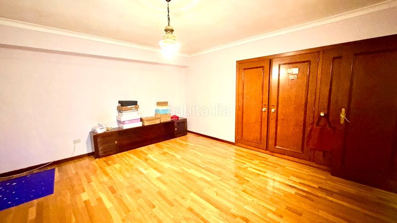 Foto d16fa3bb-1df0-4977-90f9-7d5d5d06a08d. Piso en Canido Ferrol