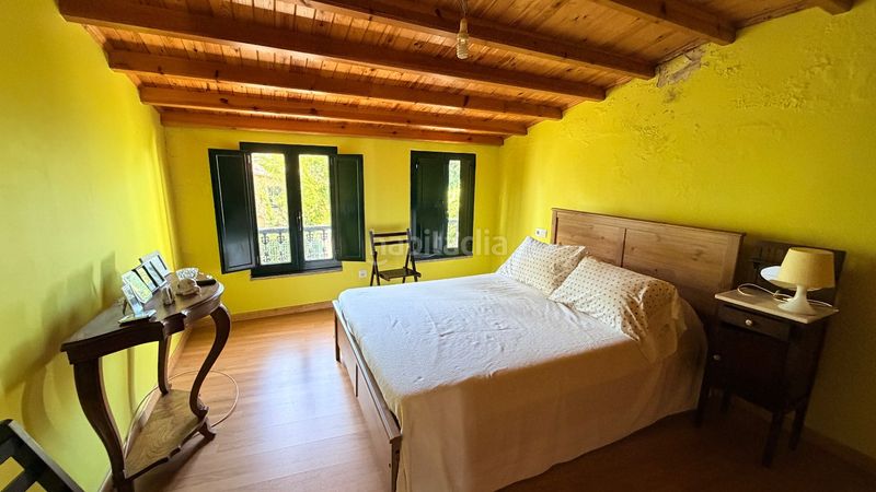 Foto ad6766ed-b683-4f90-8aa8-3e3e23fe8b8a. Casa adosada en Ares