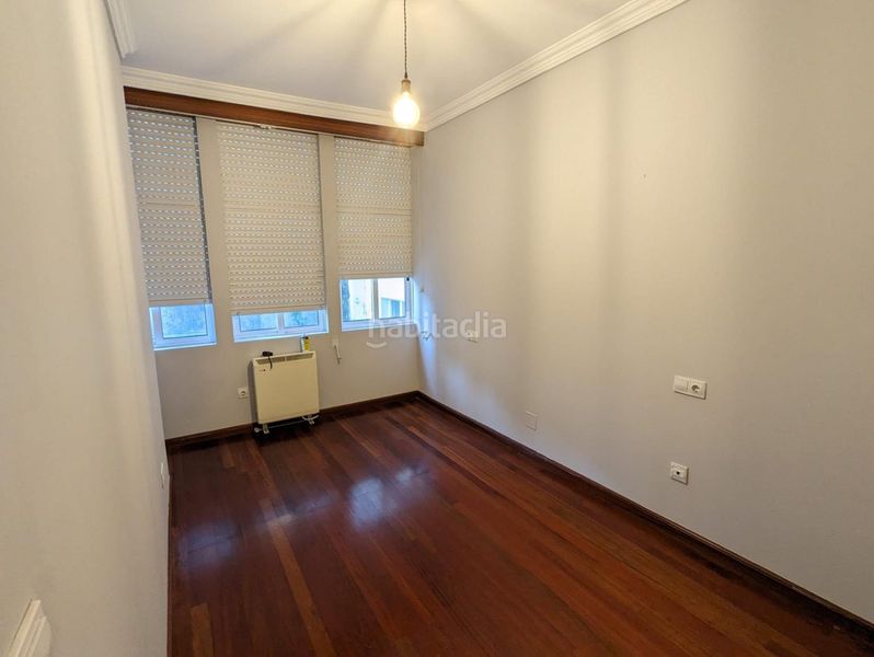 Foto 65192ed5-3f98-4898-a4ea-c99430607fe7. Rent flat in n/a 136 in Centro Ferrol