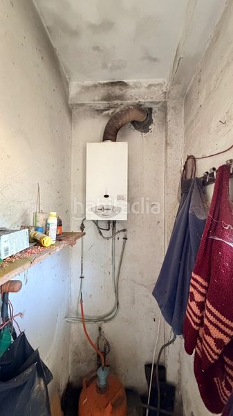 Foto ce222b1c-091b-48c1-8e5c-adf7c57bca30. Masia amb aparcament a Fene