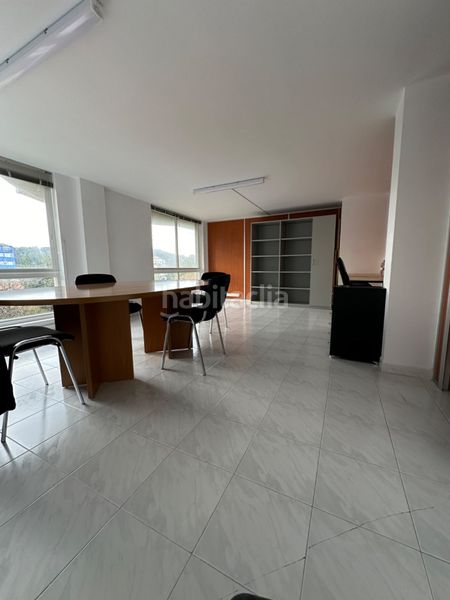 Foto f658fca4-b5db-446f-9d02-7435ac6ef2fb. Local comercial a Fene