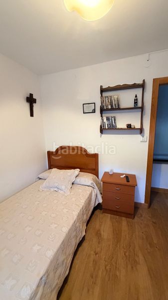 Foto 2ceeb6cc-552c-43b6-8392-01f7f7a29151. Casa adossada a Mugardos