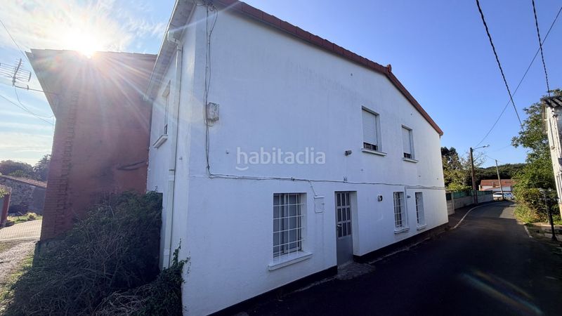 Foto c43c3527-1904-4be5-97ec-c63d1a19b8f2. Casa adossada a Mugardos