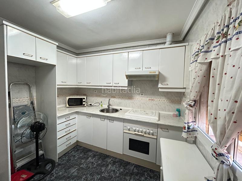 Foto 0874a788-8cf7-4382-9f22-38a7d38ca771. Reihenhaus mit heizung in Cadalso de los Vidrios