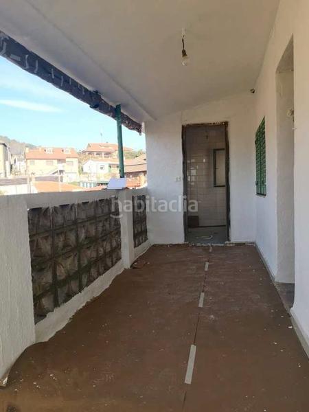Foto baacd4eb-e2ac-45b6-a1df-7abdff61d54e. Chalet con camino in Cenicientos