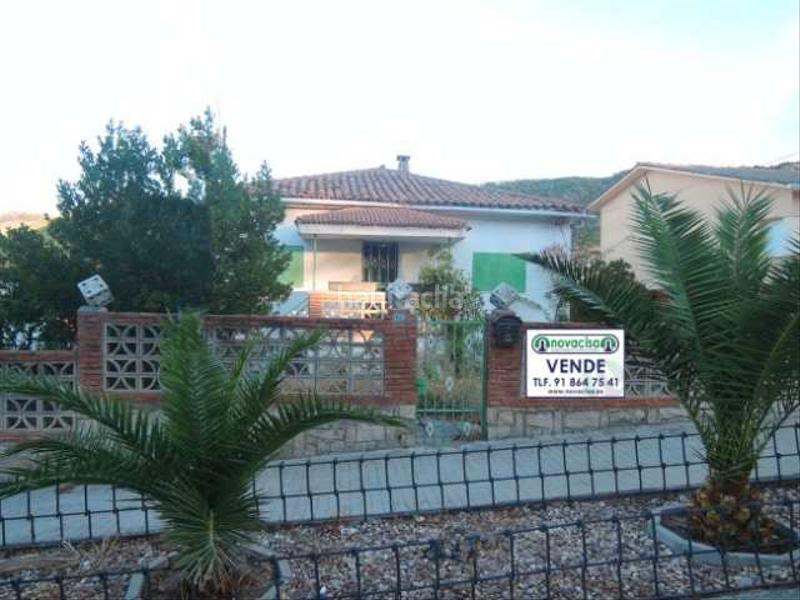 Foto e58be568-0d5e-40da-91c3-912c1c0574c2. Chalet con camino in Cenicientos