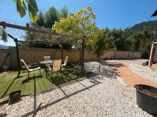 Xalet a Calle turia 304. Se vende estupendo chalet independiente en urbanización la atala