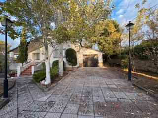 Xalet en Calle len 704. Chalet independiente con piscina urbanizacin entrepinos cadalso