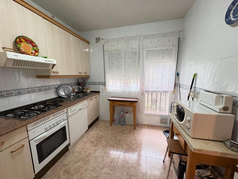 Foto 2c03c70b-e340-439f-be20-82d9a01688c7. Chalet dans calle almendros 110 dans San Martín de Valdeiglesias