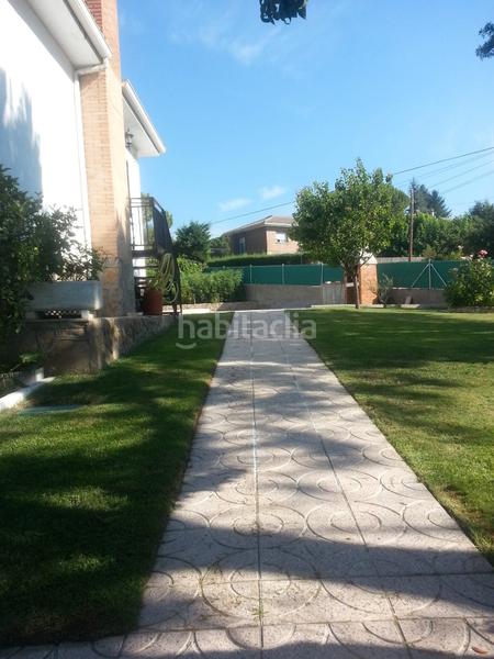 Foto 8b4df7f6-37d1-4467-a2b7-9377a9f57303. Chalet dans calle almendros 110 dans San Martín de Valdeiglesias