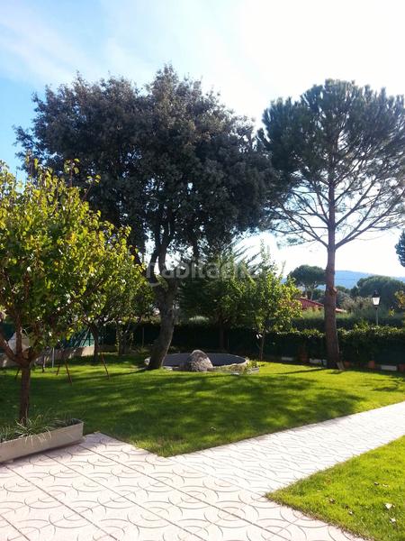 Foto c93a87a3-9ae6-4a85-b51c-0526f9cc3d72. Chalet dans calle almendros 110 dans San Martín de Valdeiglesias