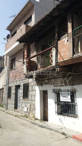 Foto eee0b51e-ddc0-45a3-acdf-4487109db714. Casa adossada a calle higuera 6 a Sotillo de la Adrada