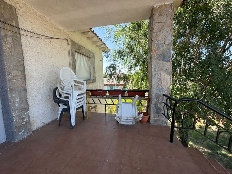 Foto 0c3ce258-8b47-4717-831b-16017db7aaed. Chalet en calle castillo de pedraza 185 en Escalona