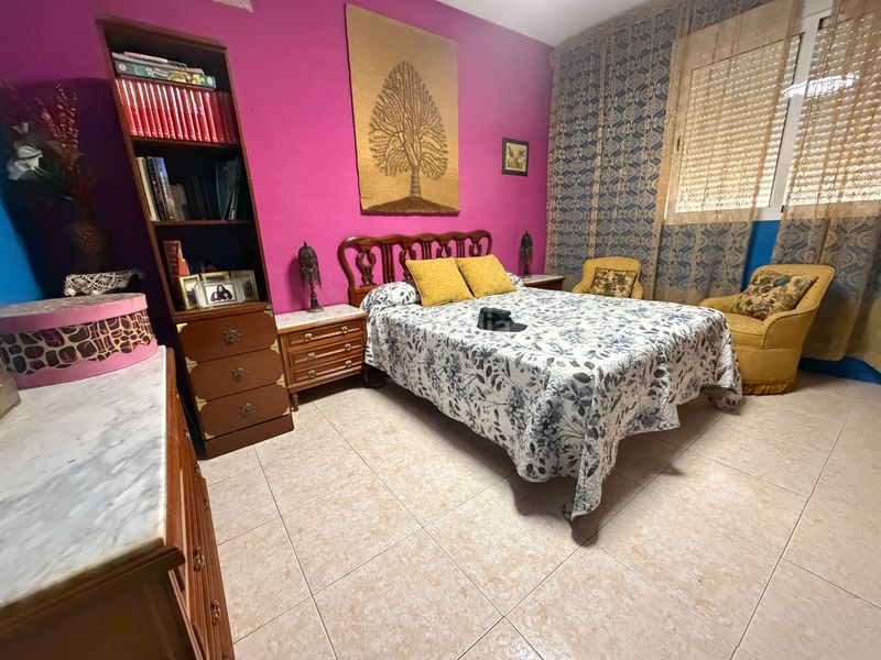 Foto 1f153b94-4607-4d4a-a051-2f7b7286b5f5. Chalet en calle castillo de pedraza 185 en Escalona