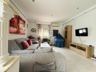 Casa  Calle tilos. Vive en el centro con espacio exterior casa en planta alta con t