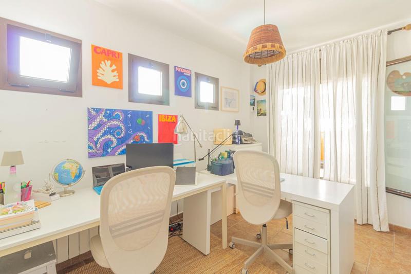 Foto 5cf91d1b-0499-4c9c-a5fb-50a861337c30. Chalet avec chauffage piscine dans Los Gallos Chiclana de la Frontera