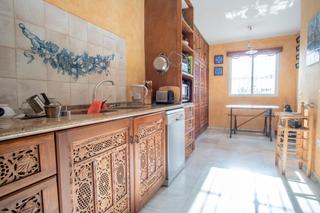 Chalet à Soto de Real - Villamaruja. Chalet independiente con encanto andaluz, jardín y porche, en pa