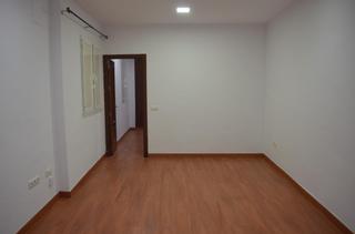 Appartement  Calle san joaquín. Vivienda en la zona de carmen, ya alquilada y con rentabilidad d