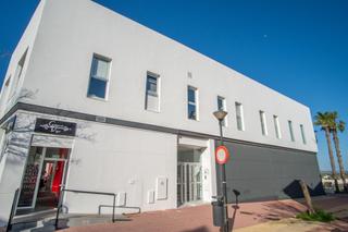 Local commercial  Calle seguiriyas. Oportunidad única! local comercial en venta en camposoto