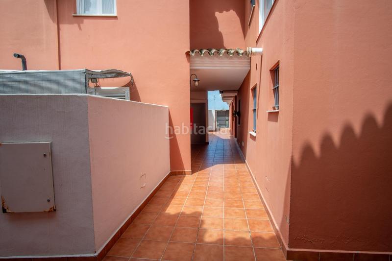Foto 55044dc2-907e-46c7-83c1-7f9ea17ede5f. Casa adossada amb calefacció aparcament a Camposoto - Gallineras San Fernando