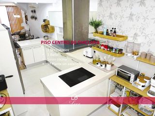 Appartamento  Corredera alta. Piso en centro urbano de chiclana