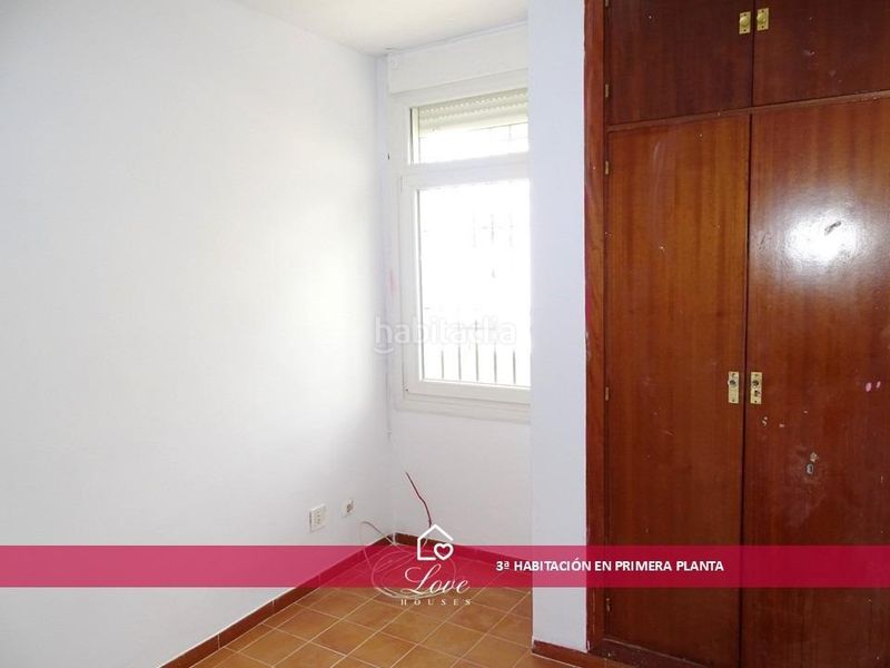 Foto 2dcbe5aa-56cc-40b0-92f1-6ab8196e65b1. Casa adossada a Barriada Río San Pedro Puerto Real