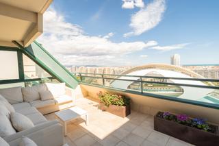 Penthouse  Avinguda del professor lópez piñero