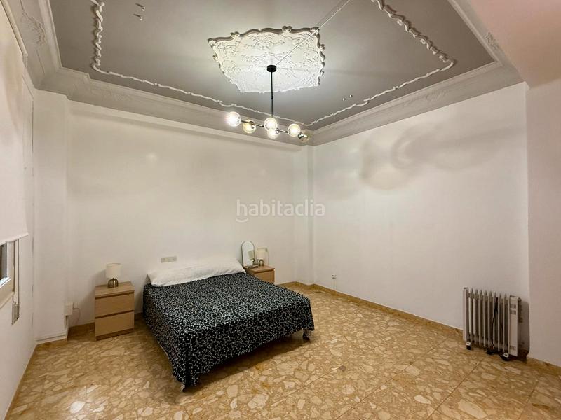 Foto bf0b5181-da2d-4e96-9cd6-8e58343e2002. Alquiler piso fantástico piso en el centro! en Sant Francesc Valencia