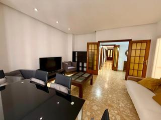 Rent Flat  Carrer de padilla. Fantástico piso en el centro!