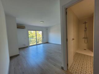 Flat in Cementiri Vell. Piso muy luminoso , carretera de montcada terrassa