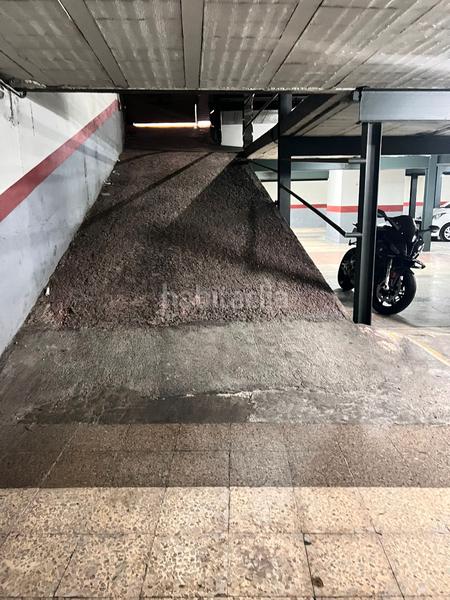 Foto 241312ae-10fc-40ed-8d11-451cba8f674c. Aparcament cotxe a Centre Viladecans