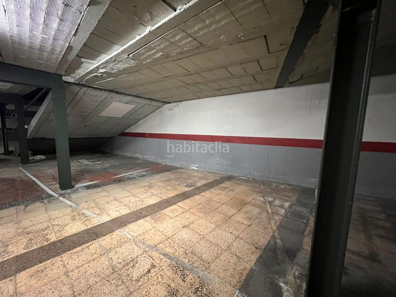 Foto b731dcdb-1013-4ea2-9a2c-1eebf34988d6. Aparcament cotxe a Centre Viladecans