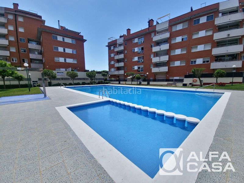 Foto cdecfb90-b1d9-4e04-9e5d-c01a2fbac3ad. Pis amb calefacció aparcament piscina a Fenals Lloret de Mar