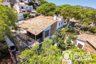 Lloguer Casa  Portugal. Casa con dos viviendas y gran terraza en cala canyelles  alquile