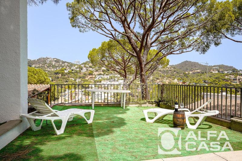 Foto 425b6015-7d10-455a-af21-d76803cefe87. Lloguer casa amb calefacció piscina a Canyelles Lloret de Mar