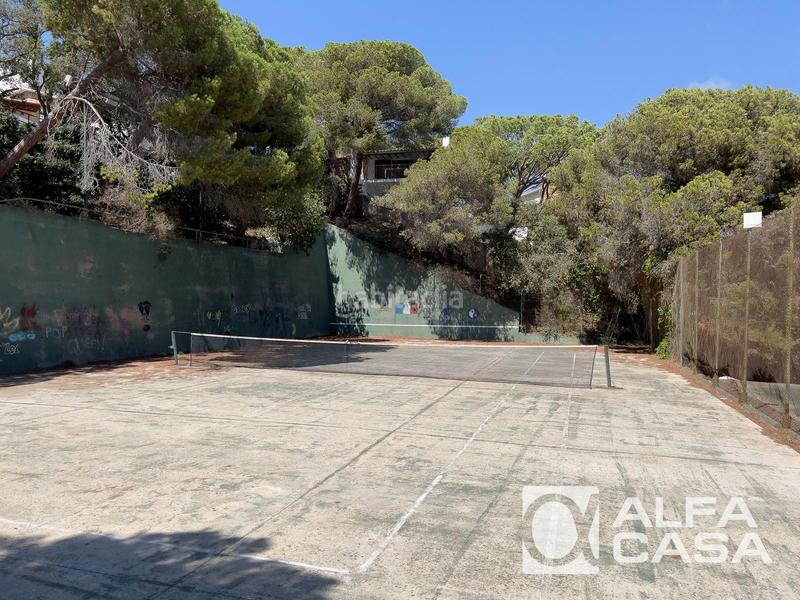 Foto bbf6fbbb-efee-42d4-a9bc-389f850a8904. Miete haus mit heizung pool in Canyelles Lloret de Mar
