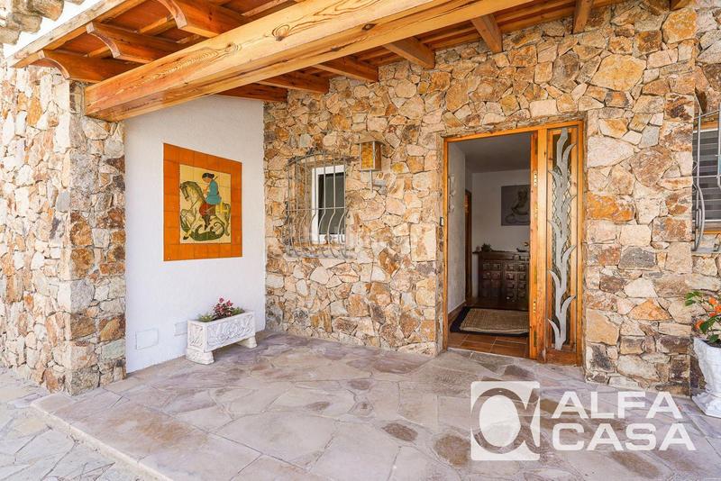 Foto 6978bb20-db74-471d-8795-c1cc4f795138. Rent house with heating pool in Canyelles Lloret de Mar