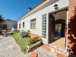 Maison à Lloret Verd - Els Pinars. Casa en venta en lloret verd