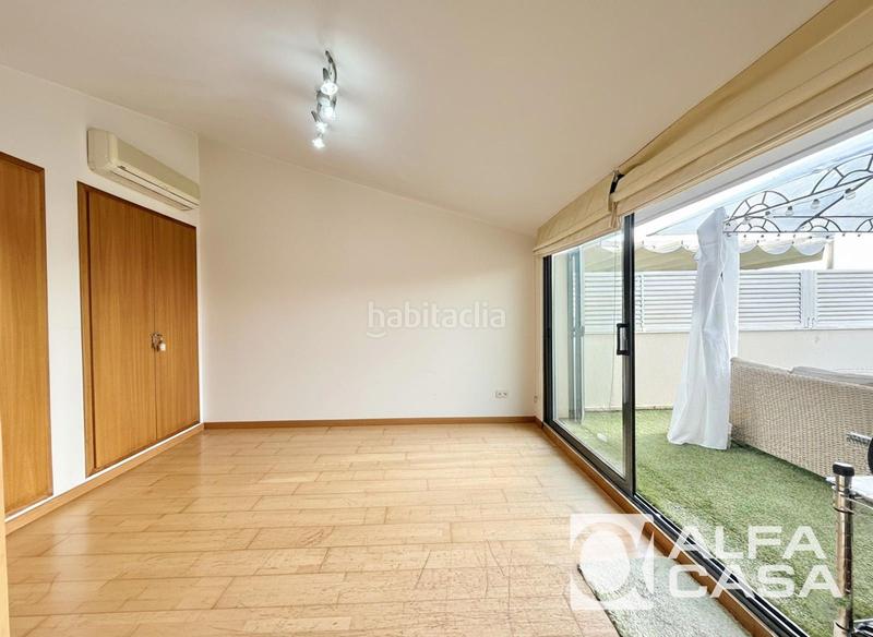 Foto 44403956-8990-46ad-b29d-0b56a0ee49d3. Flat with heating parking pool in Centre Lloret de Mar