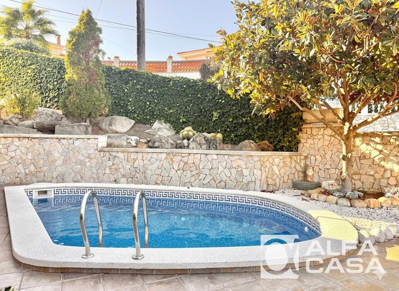 Foto 28477035-350c-4515-bb22-9cde9dcd0732. Casa amb calefacció aparcament piscina a Santa Clotilde Lloret de Mar