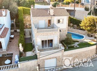 Maison  Andalucia. Casa en venta en fenals, lloret de mar  piscina privada