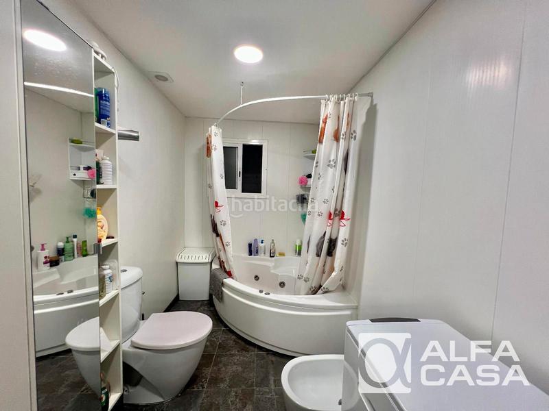 Foto 20316c84-95e9-4c98-98f5-0e9c521b2fb4. Haus mit heizung in La Salut Badalona