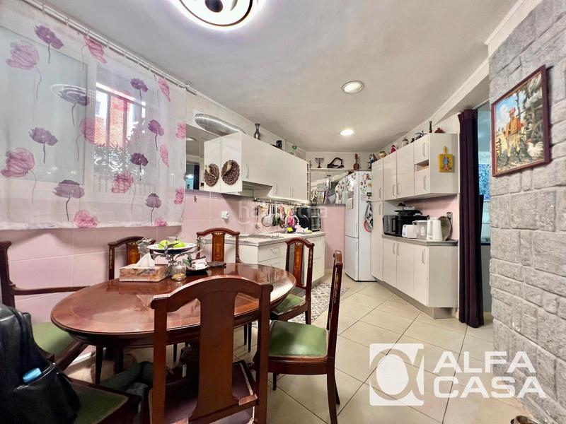 Foto b553003d-5be9-4f0d-8dbc-328c3ebdccbc. Haus mit heizung in La Salut Badalona