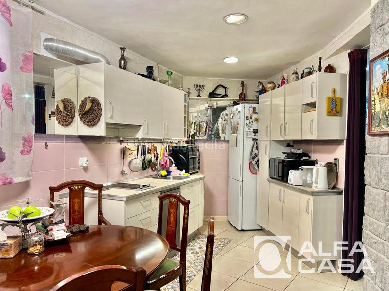 Foto e82b6323-c1de-446e-9d76-121559e3219d. Haus mit heizung in La Salut Badalona